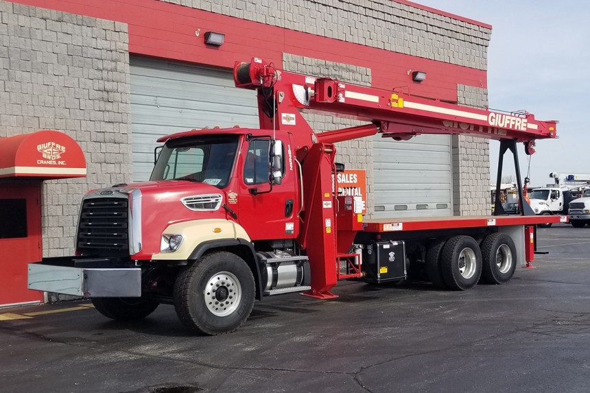 Manitex 2892C on 2019 Freightliner 108SD - Front Street Side