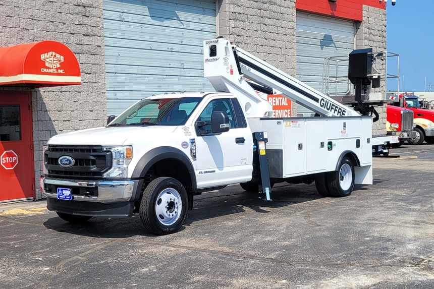 Manitex A62 w/ Service Body & Jiblet Winch on 2023 Ford F550  - Front driver's side