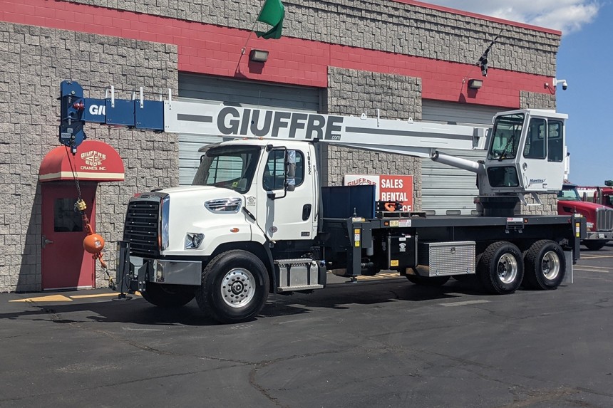 Manitex 22101S on '26 Freightliner 108SD - Front Street Side