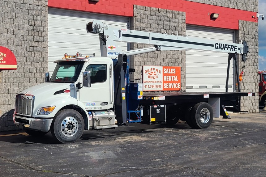 Manitex 19 ton on 2025 Peterbilt 537 Auto - Front Street Side