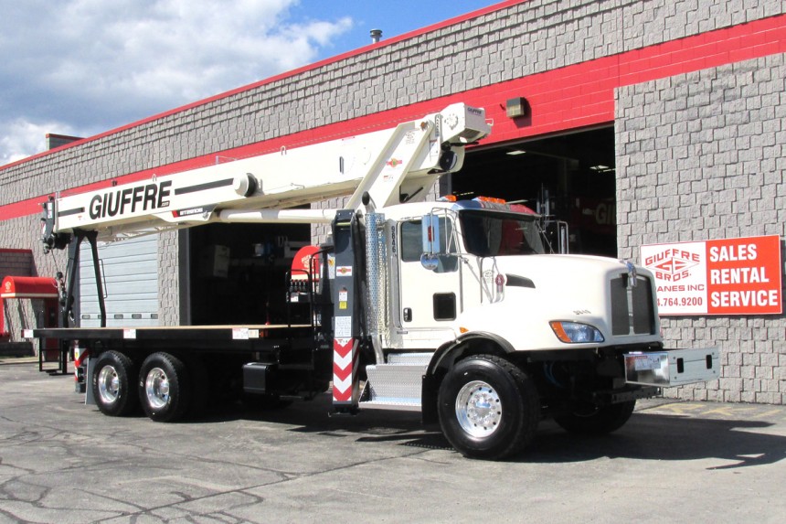 Terex BT28106 on 2019 Kenworth T470 - Front Passenger side view