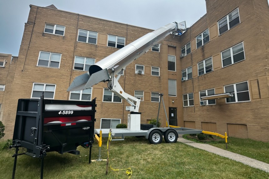 Trash Rocket® TR-5000 Towable Trach Chute