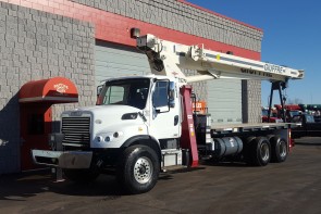 Terex BT4792 on 2012 Freightliner M2 106 - Front driver's side