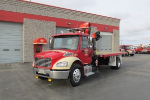 Fassi F110A.0.3 on 2019 Freightliner M2 106 - Front Street Side