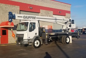 Manitex 22101S on 2020 Peterbilt Cabover 220 - Front Street Side