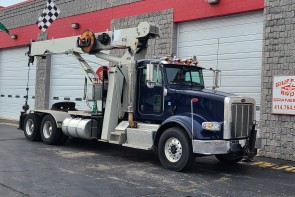 National 880D Tractor Mount on 2014 Peterbilt 367 - Front Curb Side