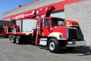 Terex BT4792 on 2015 Freightliner 108SD front curb side